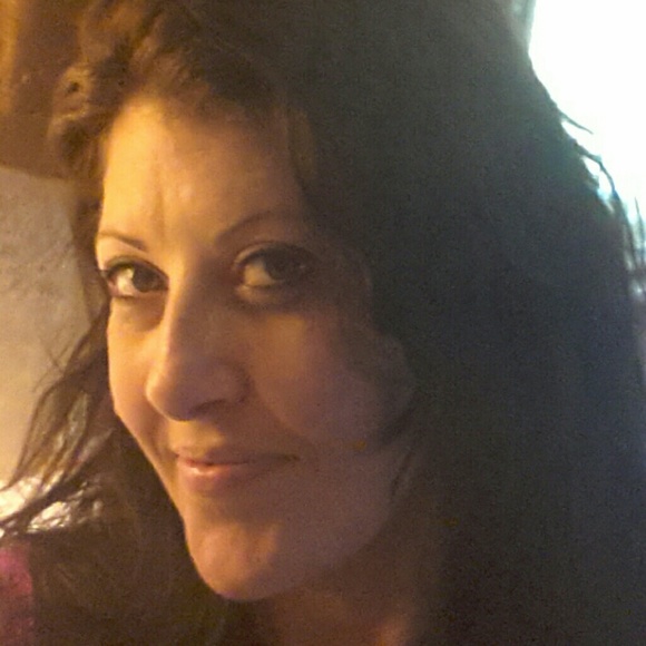 Profile Picture of Chique Crossett (@chique74) on Poshmark