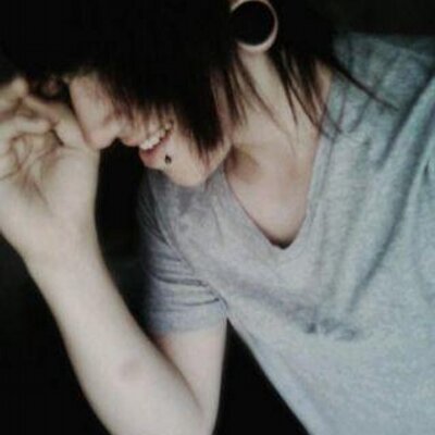 Profile Picture of Christopher Mohl (@AsTheWorldFad) on Twitter