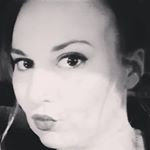 Profile Picture of Vikki Wheeler (@hihivikki) on Instagram