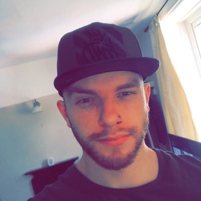 Profile Picture of Tom Morse (@tommorse123) on Twitter