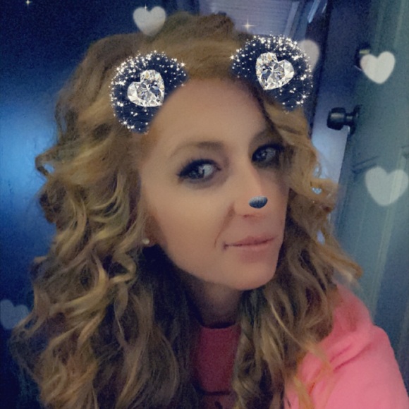 Profile Picture of Kristy Sharp (@kdukes09) on Poshmark