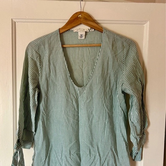 Profile Picture of Burkeamanda Burkeamanda (@burkeamanda6680) on Poshmark