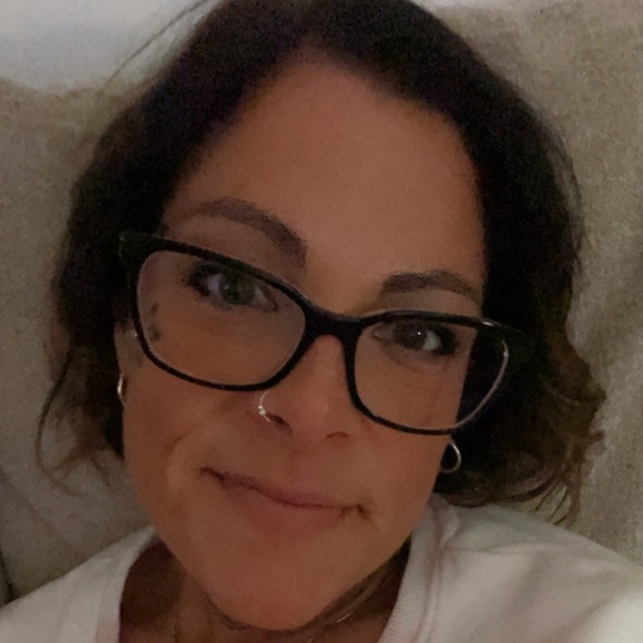 Profile Picture of Polly brooke Baitz (@pollybrooke) on Poshmark