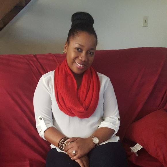 Profile Picture of Fefe Legall (@fefe246) on Poshmark