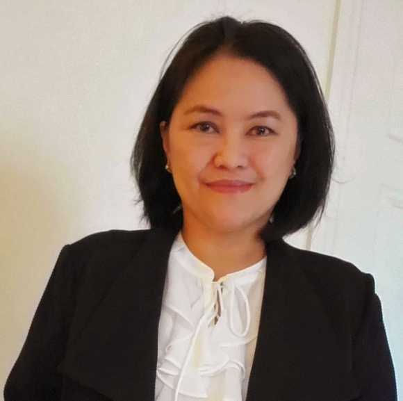 Profile Picture of Marie Rellosa (@mommyschoice) on Poshmark