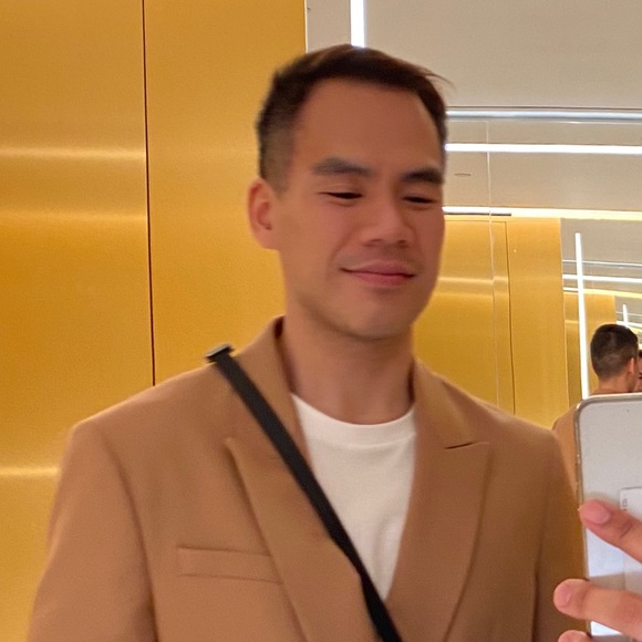 Profile Picture of Nathan Chong (@n88888) on Poshmark