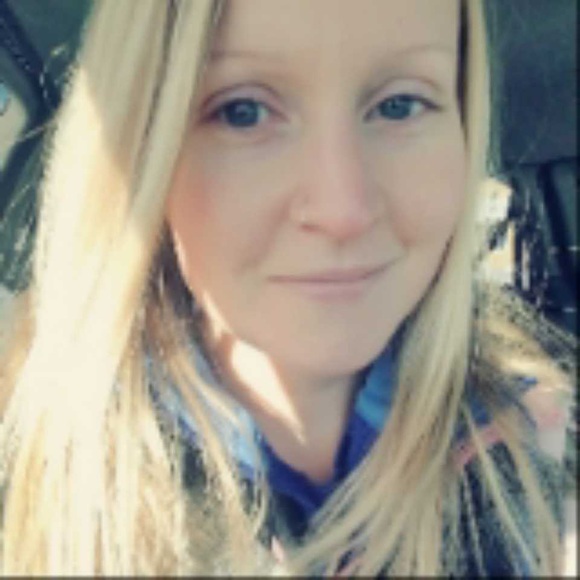 Profile Picture of Christina Breihof (@cbrei34) on Poshmark