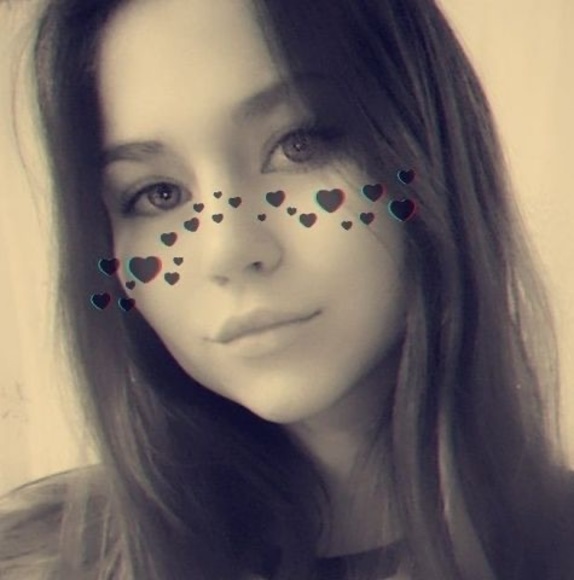 Profile Picture of Haley Eschleman (@hellden12) on Poshmark