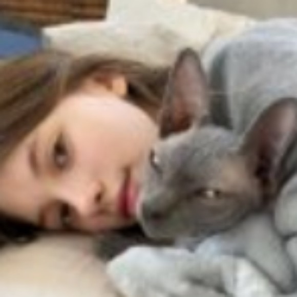 Profile Picture of Janeen James (@janeenxv955) on Poshmark