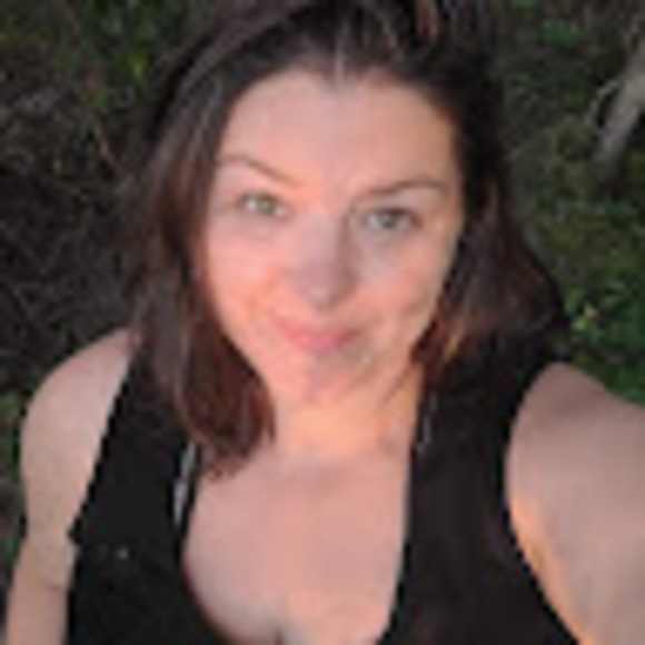 Profile Picture of Jenifer Evans (@jeniferevans216) on Poshmark