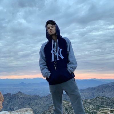 Profile Picture of Raymond Hamill (@yeayea322) on Twitter