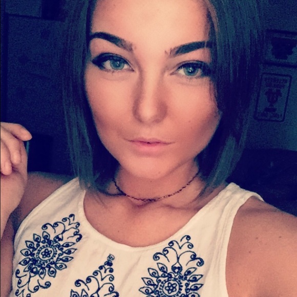 Profile Picture of Madison Wiley (@mwiley184) on Poshmark