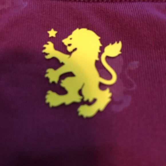 Profile Picture of Isaac Barragan (@limitedestilo20) on Poshmark