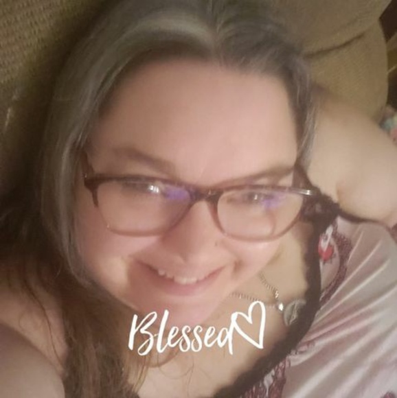 Profile Picture of Breana Bortzer (@hugabrezzy84) on Poshmark