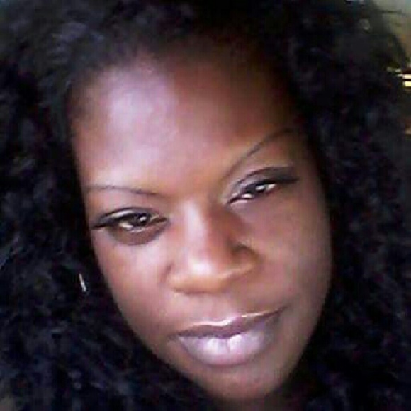 Profile Picture of Tasha Hinton (@tosh38) on Poshmark