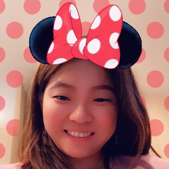 Profile Picture of Jian Li (@jianl) on Poshmark