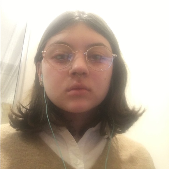 Profile Picture of Elle Froelich (@ellefroe) on Poshmark