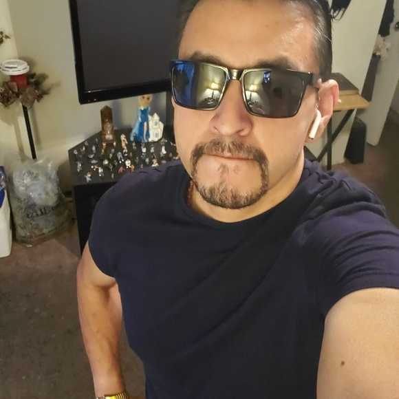 Profile Picture of Marcelino Serrano (@marcelinoserran) on Poshmark