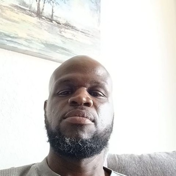 Profile Picture of Jeremy Maxwell (@jeremymaxwel882) on Poshmark