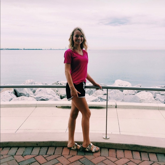 Profile Picture of Katie Marcinek (@katiesklosette) on Poshmark