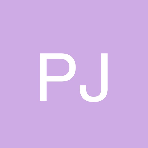 Profile Picture of Priyanka Jain (@piajain92) on Poshmark