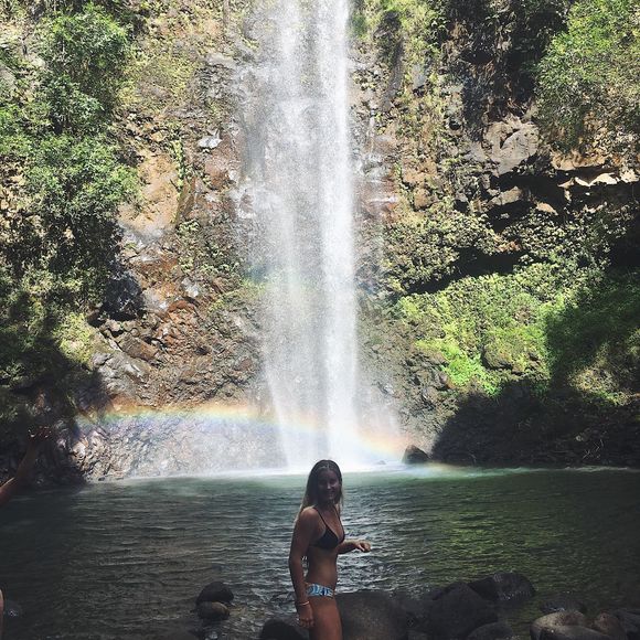 Profile Picture of Alice Neale (@aliceneale1) on Poshmark