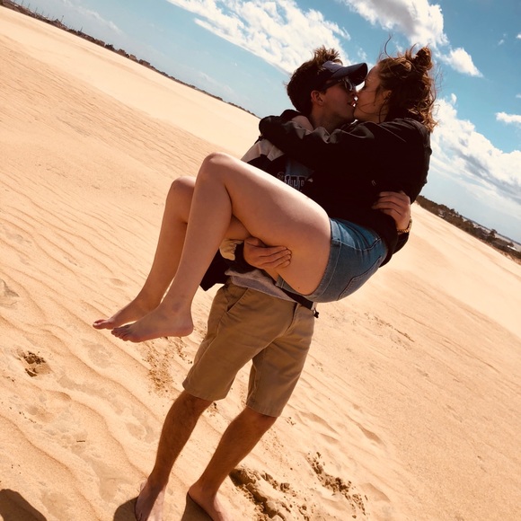 Profile Picture of Tori Engbersen (@toriandalex) on Poshmark