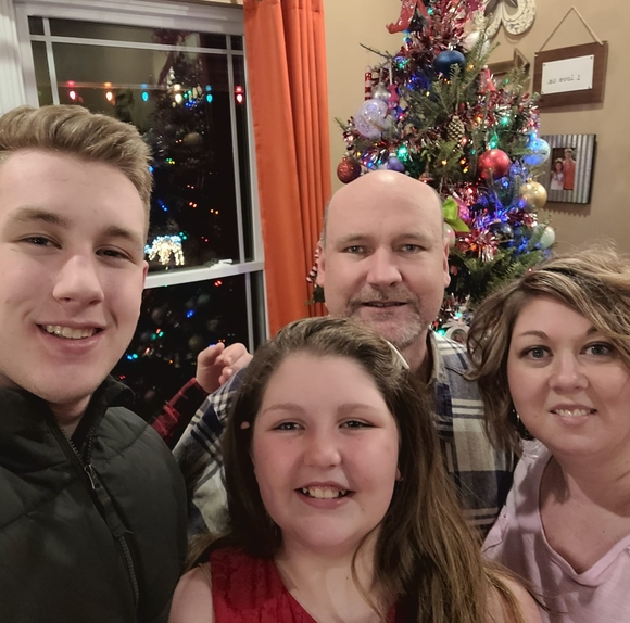 Profile Picture of Dawn Brown (@dawnandkenbrown) on Poshmark