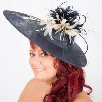 Profile Picture of Alison Hartley (@Simply_Bespoke) on Twitter