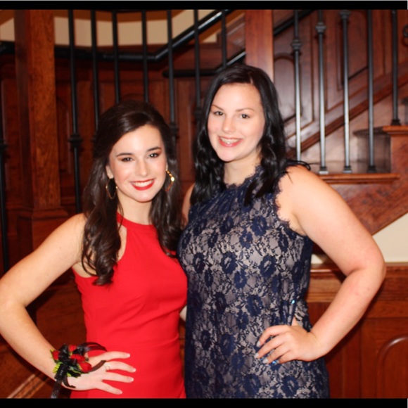 Christen Sorrow - Poshmark Profile Picture of Christen Sorrow (@christen_sorrow) on Poshmark