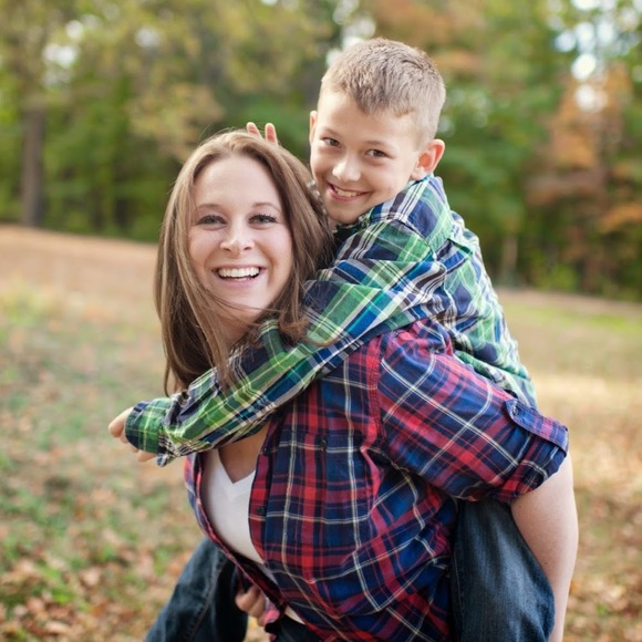 Profile Picture of J Swieringa (@jswieringa22) on Poshmark