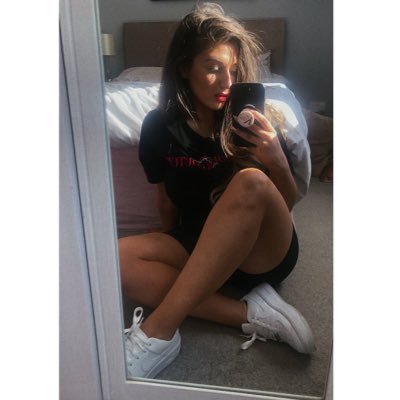 Profile Picture of L A U R E N  💌 (@laurenoreilly_) on Twitter
