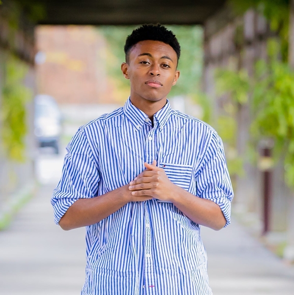 Profile Picture of Mikyas Adenew (@mikyas2020) on Poshmark
