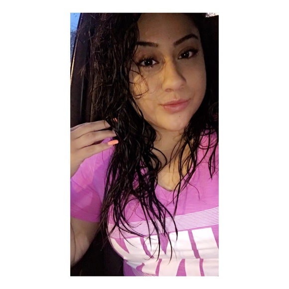 Profile Picture of Stephanie Ramirez (@fanny1896) on Poshmark
