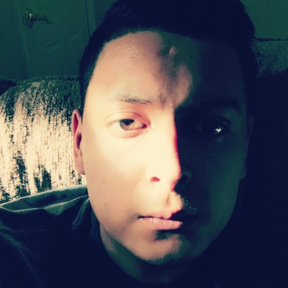 Profile Picture of Fabrizio Bermeo (@fbermeo) on Poshmark