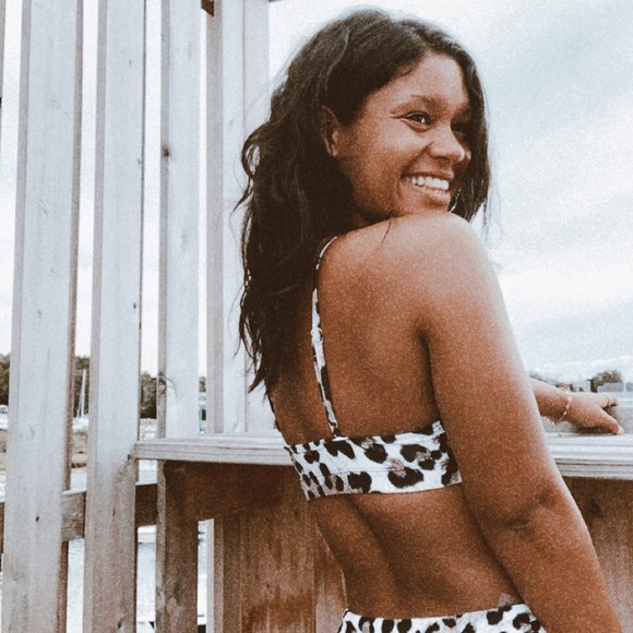 Profile Picture of Jocylyn Deome (@jocydeome) on Poshmark