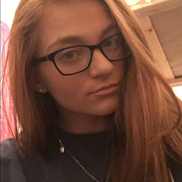 Profile Picture of Gianna Maceyak (@giannamaceyakk) on Poshmark