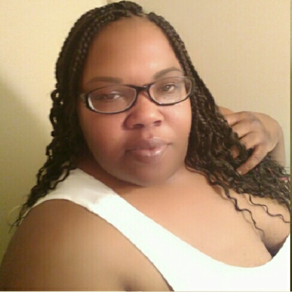 Profile Photo of Marie Harris (@antionette82) on Poshmark