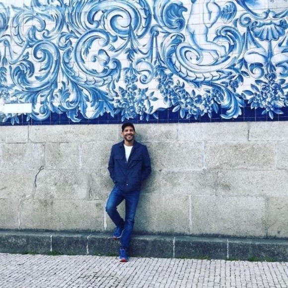 Profile Picture of Derwins Ortega (@ortegaderwins) on Poshmark