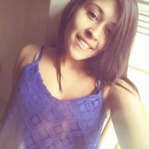 Profile Picture of Alexis Locklear (@alexislockle135) on Poshmark