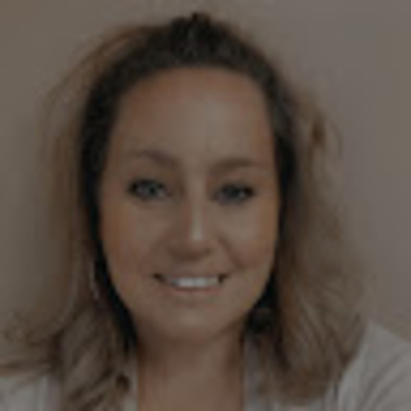 Profile Picture of Janna Queary (@jannaqueary) on Poshmark