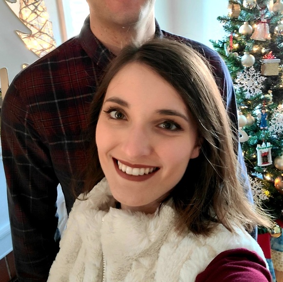 Profile Picture of Colleen Tabaka (@colleentabaka) on Poshmark