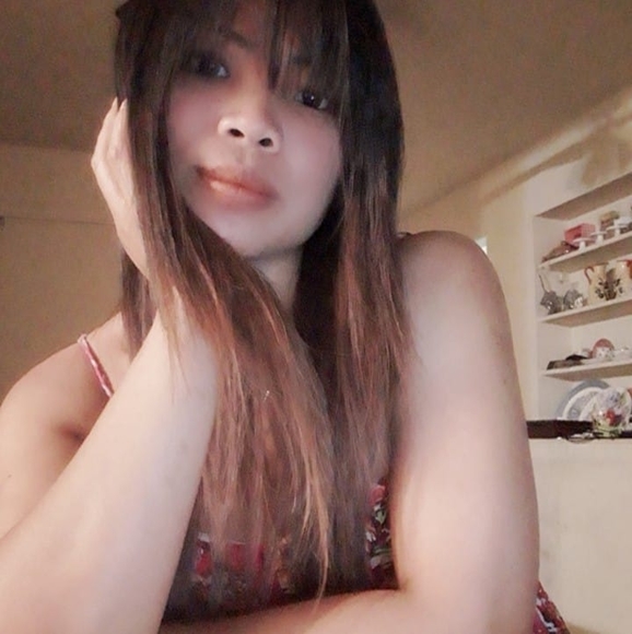 Profile Picture of Jecca Mallo (@jeccamallo) on Poshmark