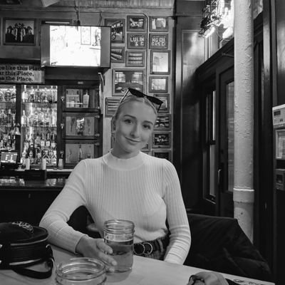 Profile Picture of Faye McMahon (@@FayeMcMahon8) on Twitter