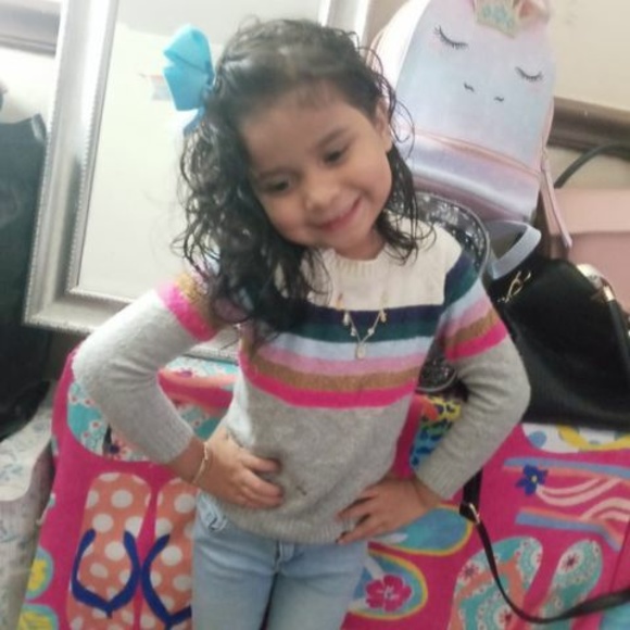 Profile Picture of Lopez Lopez (@cl2997795) on Poshmark