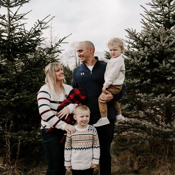 Profile Picture of Arielle Steinhauer (@asteinhauer1709) on Poshmark