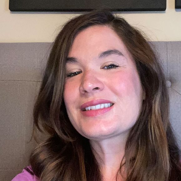 Profile Picture of Postema Jennifer (@postemajennifer) on Poshmark