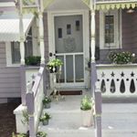 Profile Picture of Adriane (@downtownlavenderhouse) on Instagram