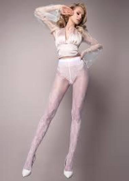 Profile Picture of Leah Ayala (@leahfr3hn) on Poshmark