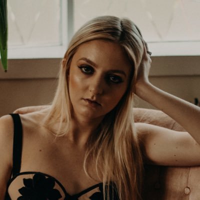 Profile Picture of Kaitlyn Evans-Witzel (@vintage_kaitlyn) on Twitter